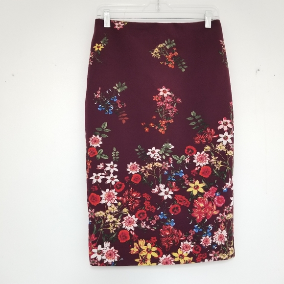 New York & Company Dresses & Skirts - New York and co burgandy wine floral pencil skirt